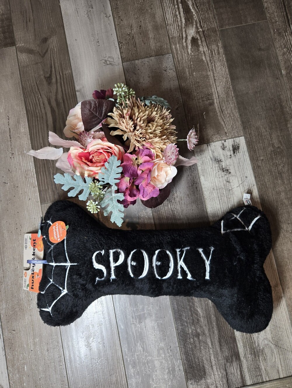 NWT Huxley & Kent “Spooky” Black Plush Bone Dog Toy – XL